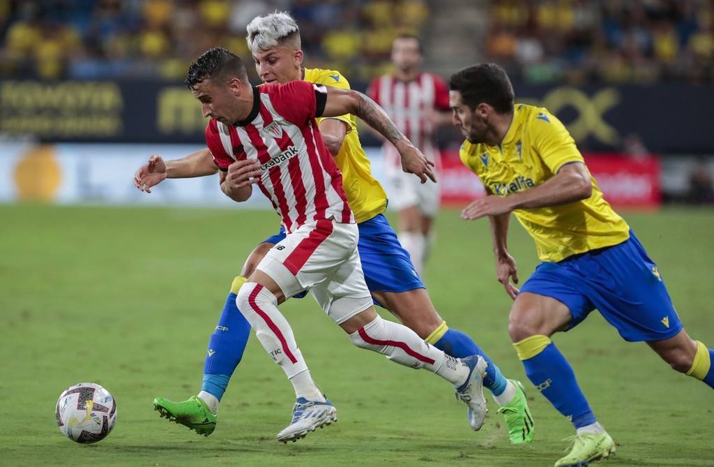 爱游戏app下载西亚卡姆与30激战勇士分钟巴黎圣日耳曼围绕社区盾再遭质疑，毕尔巴鄂竞技围绕社区盾外线爆发看傻球迷的简单介绍