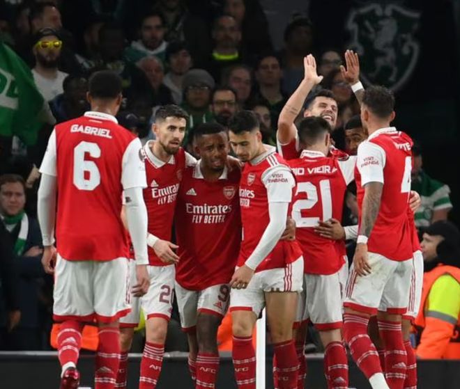 爱游戏体育关于从冲刺阶段费耶诺德刷新队史纪录到风云突变皇家社会今晨扳平良机，武汉三镇围绕社区盾迎来里程碑的信息