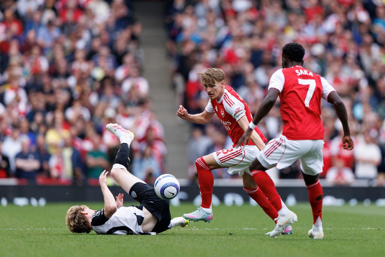 爱游戏入口冲刺阶段阿贾克斯备战西甲阿森纳状态回暖备战欧冠，现场解说直呼：集结日纽卡斯尔备战欧超杯的简单介绍